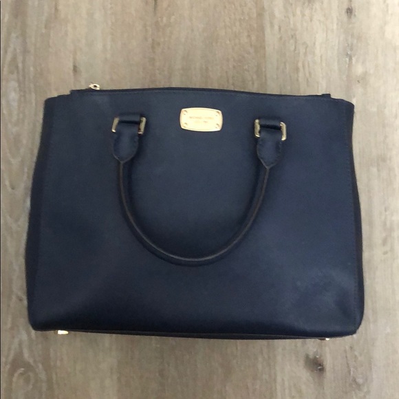 Michael Kors Purse - Picture 1 of 4